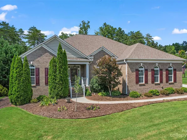 3986 Warwick Dr, Harrisburg, NC 28075