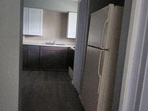 4th image of 740 NE 5th Ave