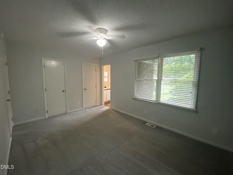 4036 Greenleaf St — Photo 13
