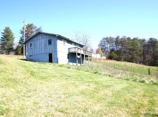296 Piney Grove Rd, Franklin, NC 28734