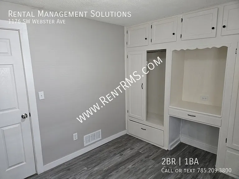 1176 SW Webster Ave — Photo 14
