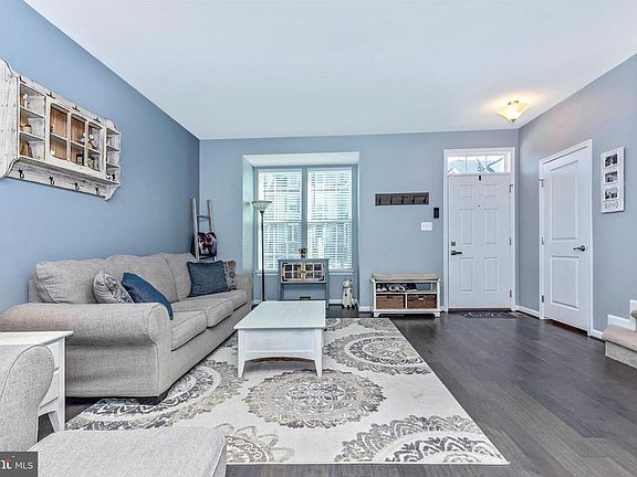 3rd image of 4548 Tinder Box Cir