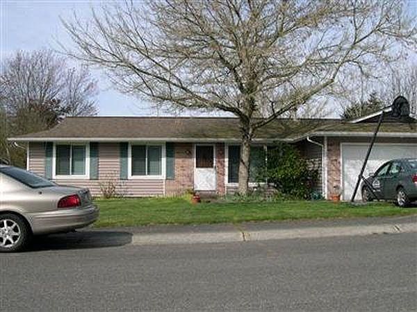 1st image of 10915 157th Ct NE
