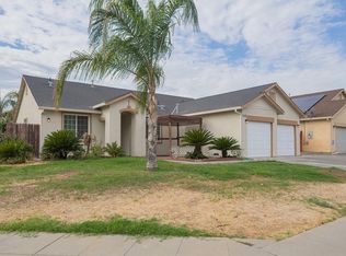 1592 Lacreta Ave, Madera, CA 93638