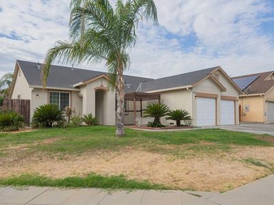 1592 Lacreta Ave, Madera, CA, 93638