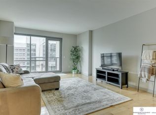 220 S 31st Ave APT 3410, Omaha, NE 68131