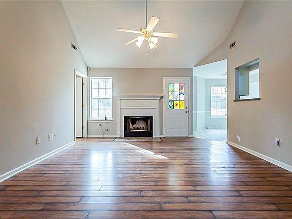 3rd image of 202 Coldsprings Ct
