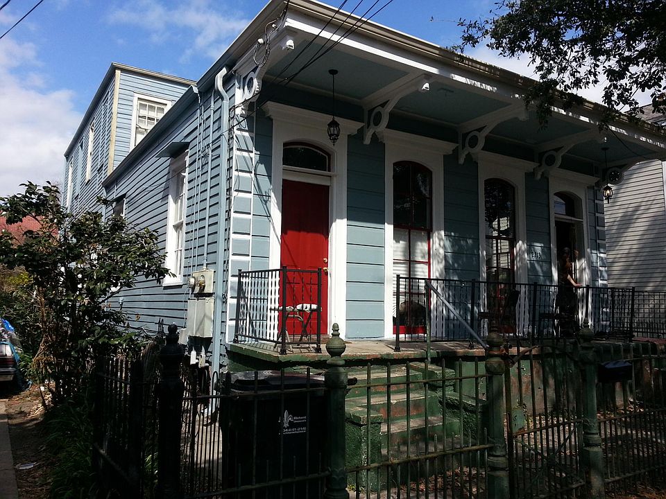 1st image of 2215 Baronne St