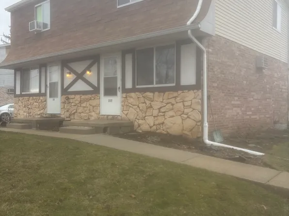 236 Berger St N, East Canton, OH 44730