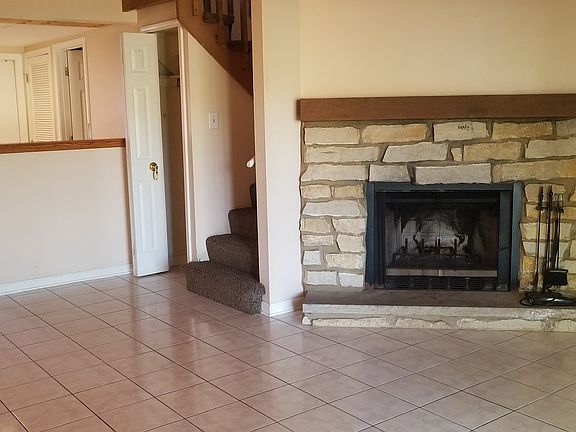 4th image of 540 Meadow Green Ln
