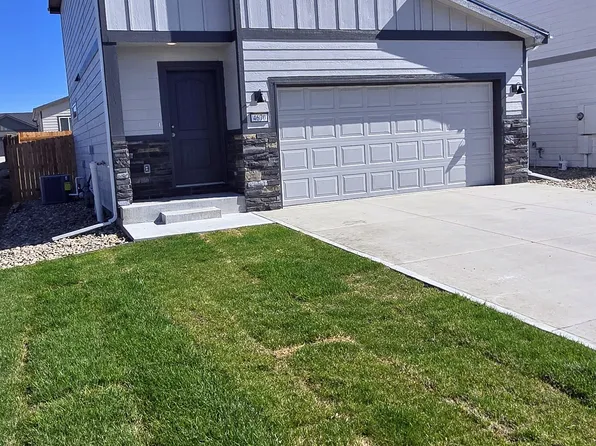 4670 Pontiac St, Mills, WY 82644