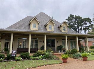 1210 Autumn Lake Dr, Collierville, TN 38017