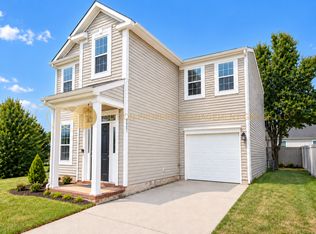 8601 Sawleaf Ct, Charlotte, NC 28215