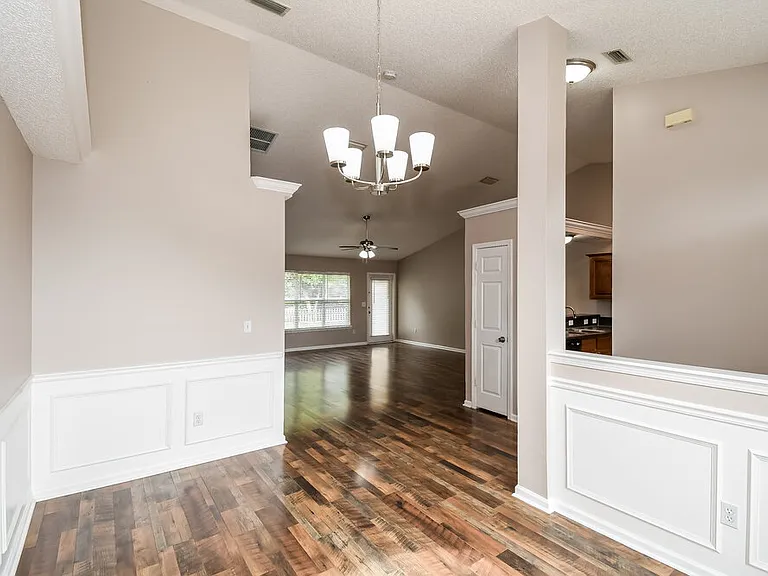 2908 Majestic Oaks Ln — Photo 6