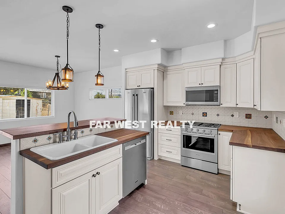 821 Prescott Heights Dr