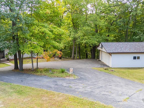 4th image of 126 Orchard Ct