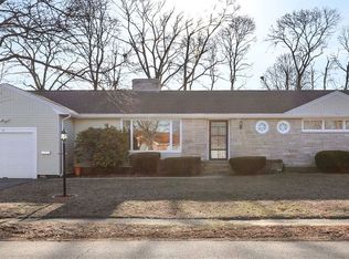 15 Gilway Rd, Saugus, MA 01906