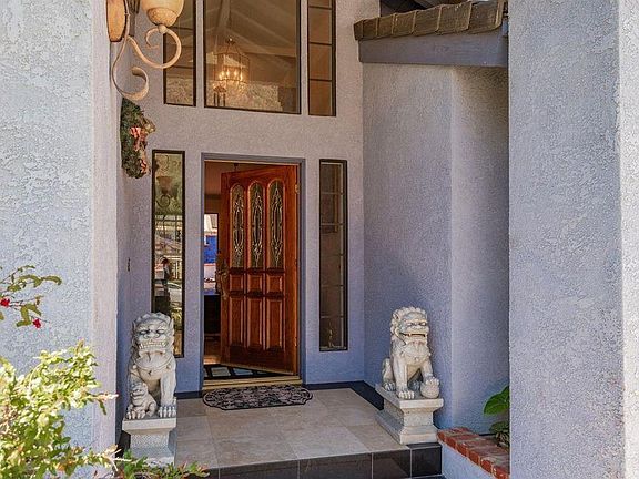 4th image of 729 Aliso St #1