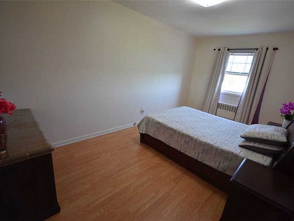 5th image of 5045 60th St