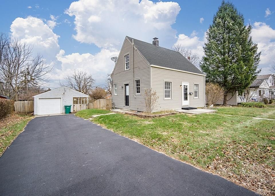 1st image of 1139 Devon Ave