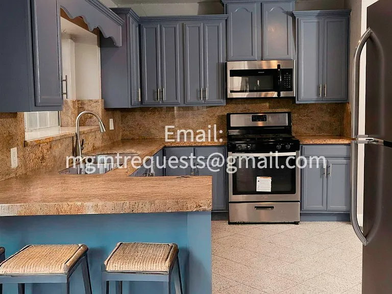 1539 Ricardo St #1 — Photo 7