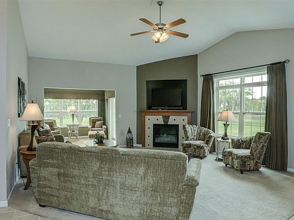 3rd image of 1242 Cameron Cir