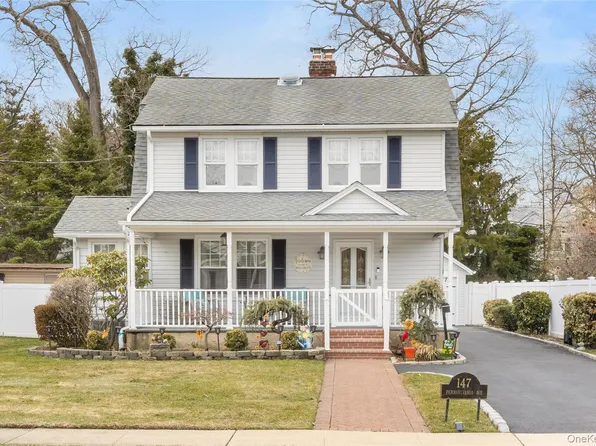 147 Pennsylvania Avenue, Freeport, NY 11520