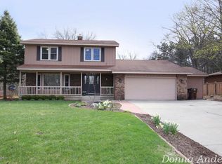 4834 Ridgeline Dr NE, Grand Rapids, MI 49525