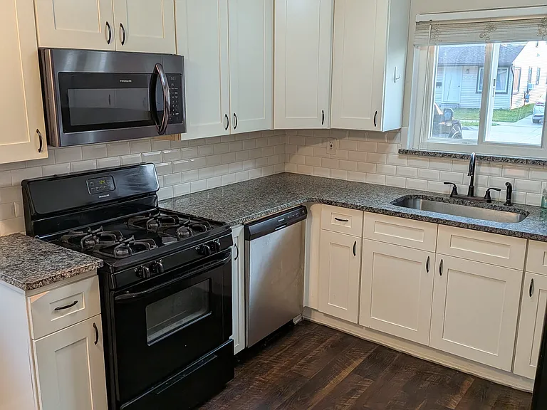 30760 Palmer Blvd — Photo 2