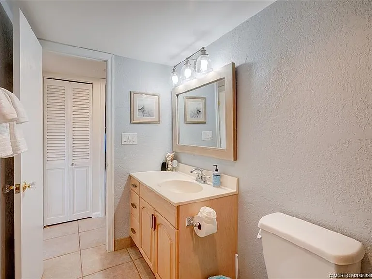 1289 NE Ocean Blvd #5 — Photo 27