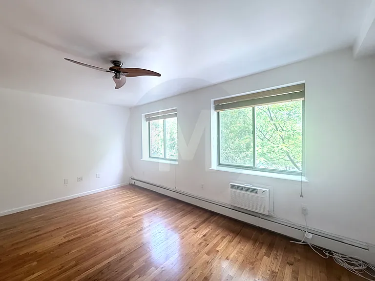 416 E 11th St #3B — Photo 7