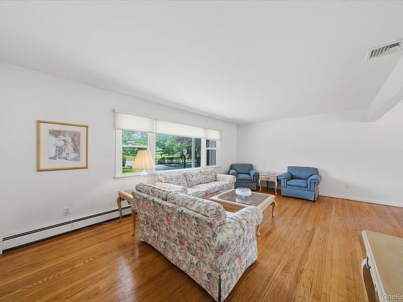 4th image of 286 Boyle Road