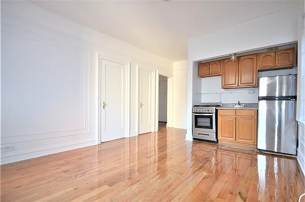 Rented by CITY SKYLINE REALTY INC | media 5