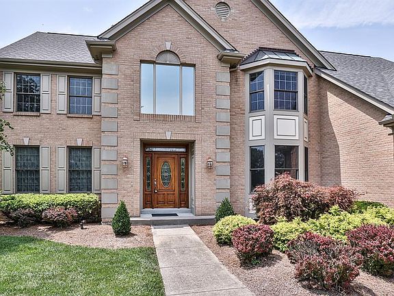3rd image of 6785 Cherry Laurel Dr