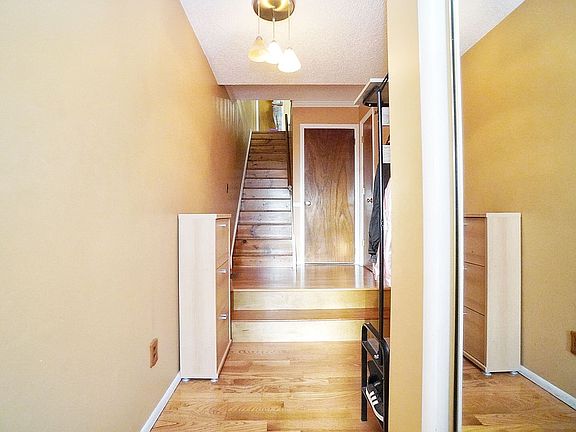 4th image of 95 Corona Ave