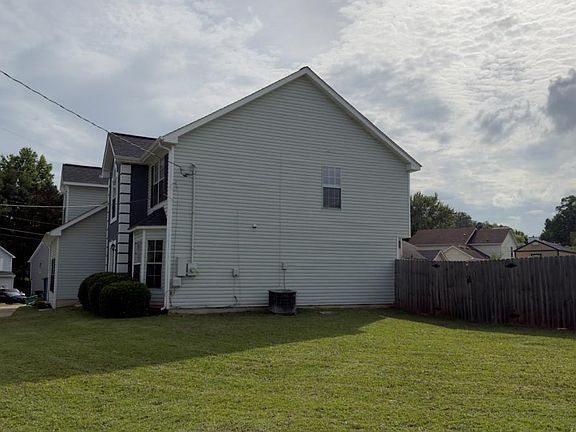 3rd image of 2270 Briar Knoll Rd