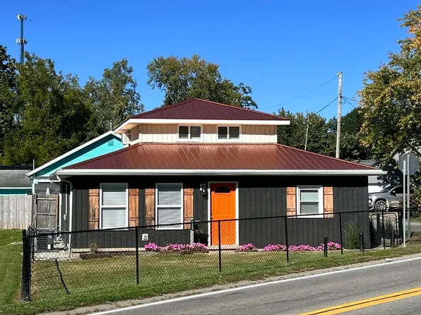4992 Walnut Rd, Buckeye Lake, OH 43008