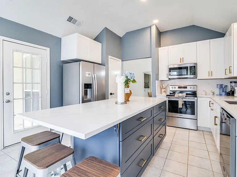 6105 Cypress Dr — Photo 12