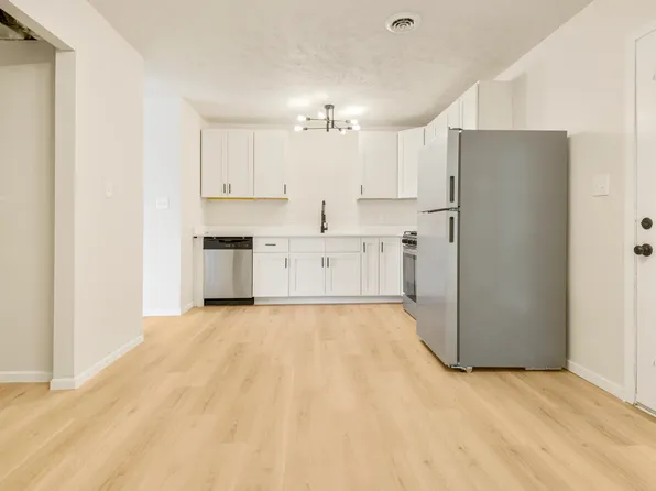 540 Lewis St APT E, Morgantown, WV 26505
