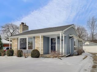 1421 Cynthia Ave, Park Ridge, IL 60068