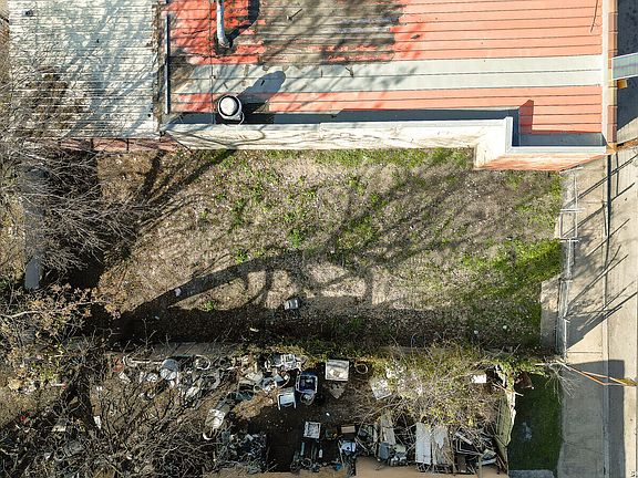 2nd image of 2112 GUADALUPE ST LOT 6
