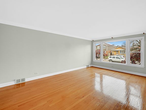 3rd image of 9928 S Fairfield Ave