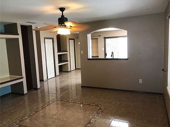 3rd image of 312 Mescalero Dr