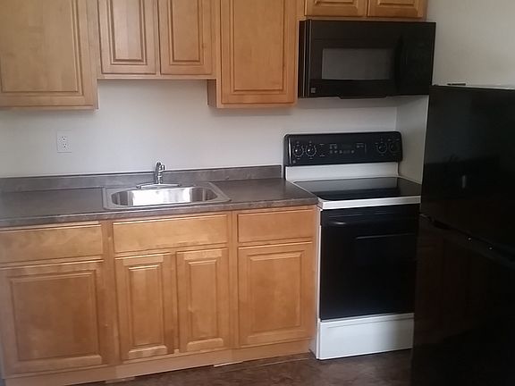 2nd image of 1520 W Tioga St #2