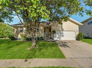 5647 S Aaron Ave, Springfield, MO 65810