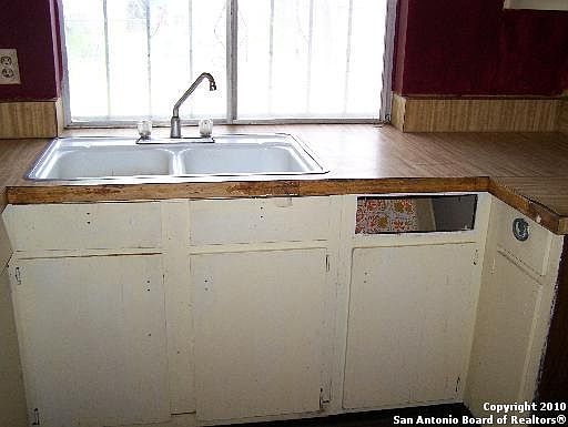 2nd image of 835 SPRING PARK DR