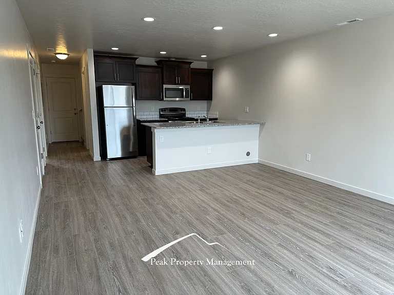 16548 N Franklin Blvd #16548 — Photo 2