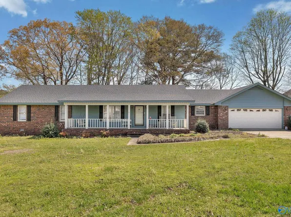 102 Stewart St, Albertville, AL 35951