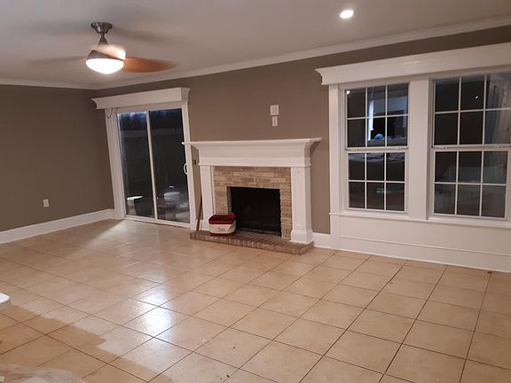 5th image of 7801 Hunter Oaks St