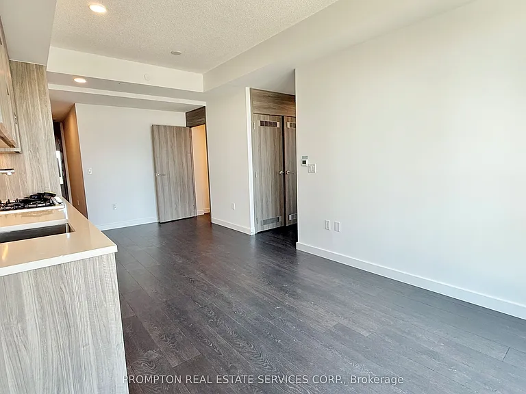 68 Esther Shiner Blvd #2015 — Photo 14